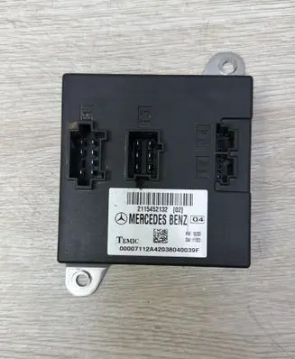 Mercedes-Benz E W211 Comfort/convenience module 2115452132