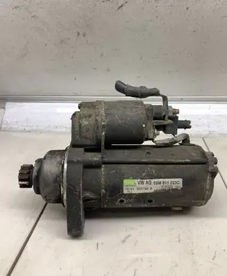 Volkswagen Golf IV Starter motor 02M911023C