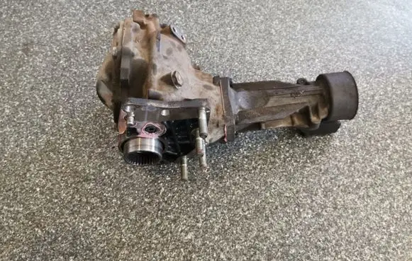 Gearbox transfer box case