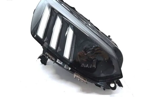 Peugeot 2008 II Headlight/headlamp 9841642180