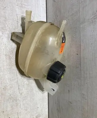 Nissan Micra K14 Coolant expansion tank/reservoir
