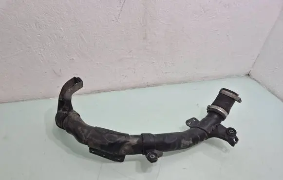 Volkswagen PASSAT CC Intercooler hose/pipe 5N0145840D