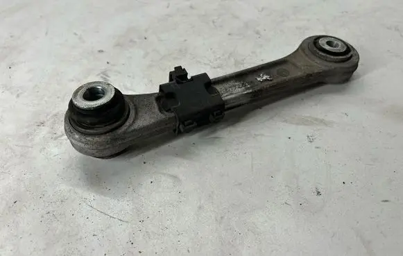 Maserati Ghibli Rear control arm 670035979