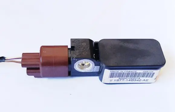 Ford Mondeo Mk III Airbag deployment crash/impact sensor 1S7T14B342AE