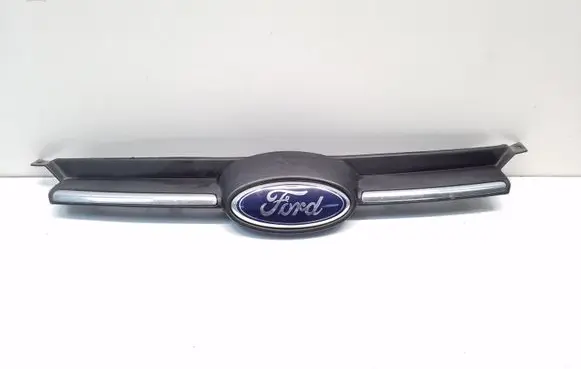 Ford Focus Front bumper upper radiator grill