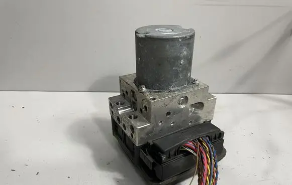 BMW X5 E70 ABS Pump 6854055 6854057