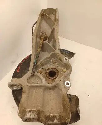 Tesla Model S Front wheel hub
