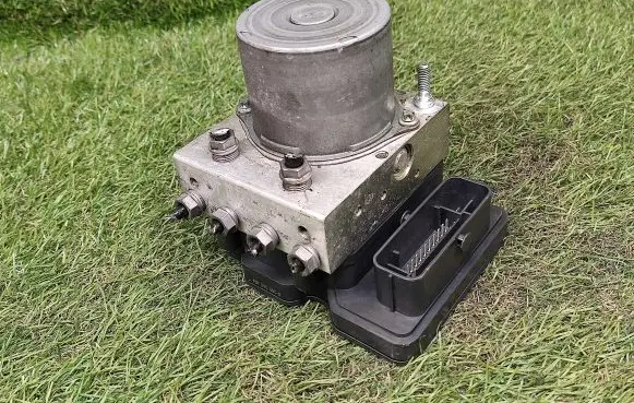 Audi A1 ABS Pump 6C0907379L 6R0907379BA