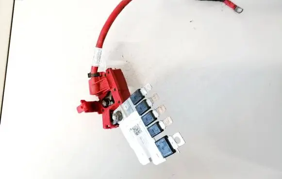 Positive cable (battery)