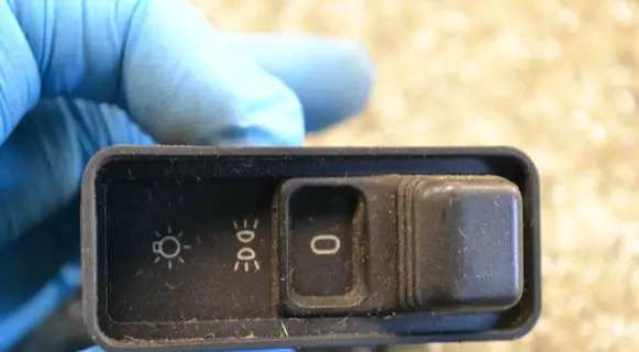 BMW 5 E34 Light switch 8351235