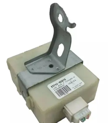 Toyota Avensis T250 Door control unit/module 89741-05070