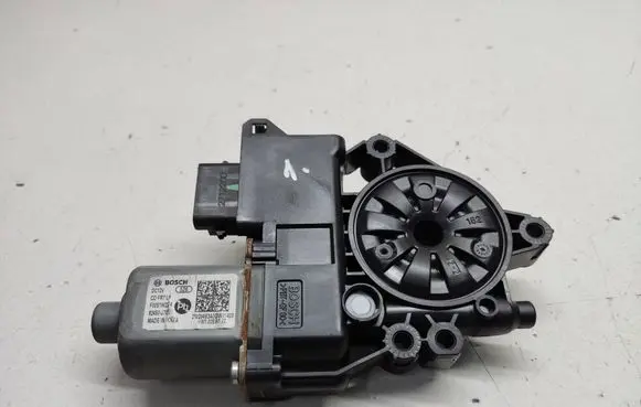KIA Ceed Front door window regulator motor 82450J7010 F00S1W2224 210204B3A0