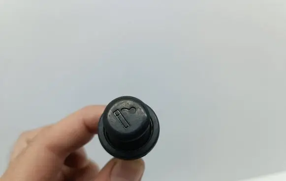 Nissan X-Trail T30 Cigarette lighter front 