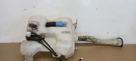 Peugeot 5008 Windshield washer fluid reservoir/tank 9685005780 40244084