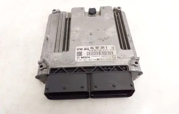 Volkswagen PASSAT B8 Engine control unit/module 0281031006 04L907309R