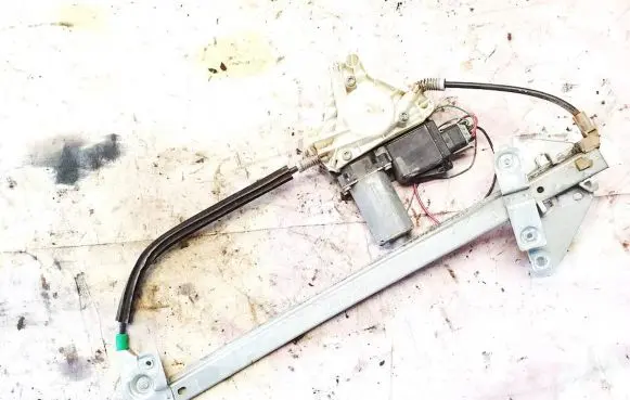 Mitsubishi Carisma Sliding door window regulator with motor