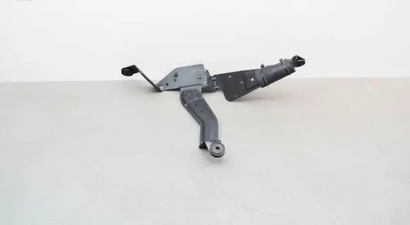 Audi A8 S8 D4 4H Other engine bay part 4H0121305P