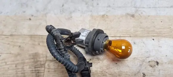 Toyota Corolla Verso AR10 Headlight/headlamp bulb 
