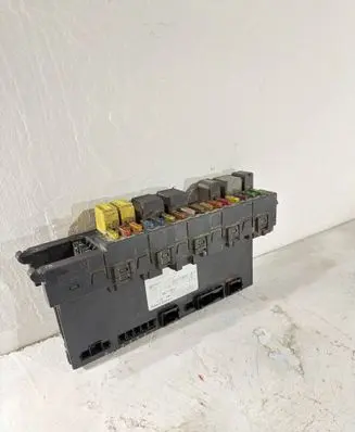 Mercedes-Benz E W211 Fuse module 2115453401