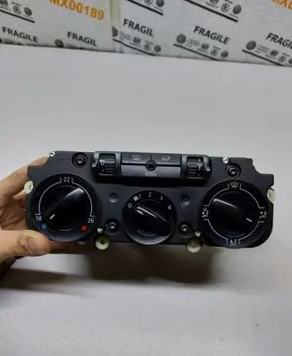 Volkswagen PASSAT B6 Climate control unit 3C1820045A