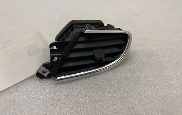 Buick Encore I Dashboard side air vent grill/cover trim 42570818