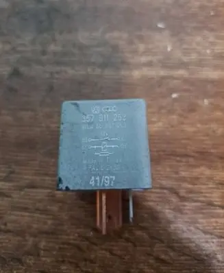 Volkswagen Golf IV Other relay 357911253