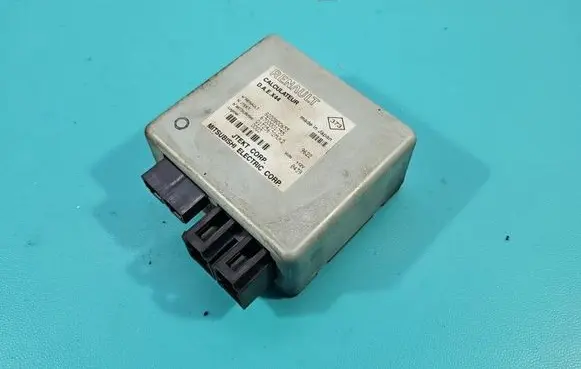 Renault Twingo II Central body control module 8200800655 IMPRK1531621