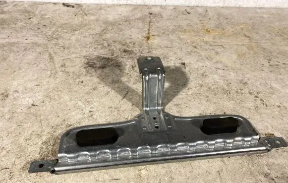 Volvo XC90 Battery tray 8697005