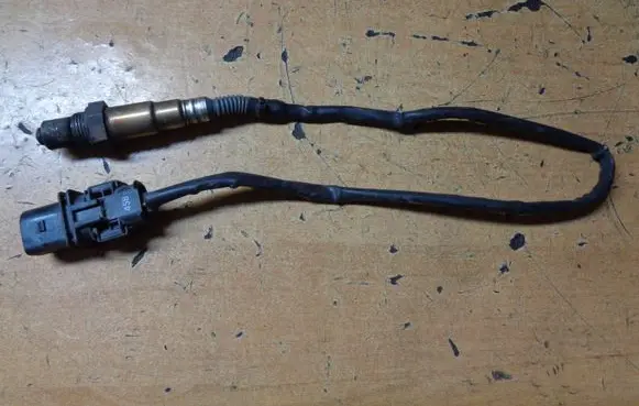 Volkswagen PASSAT B7 Lambda probe sensor 03L906262