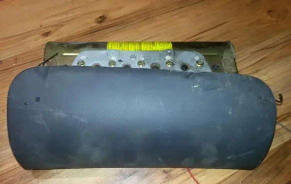 Mazda 323 Passenger airbag UT1230103