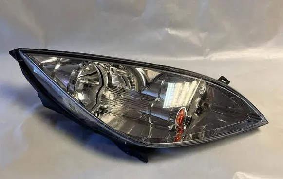 Mitsubishi Colt Headlight/headlamp 0301208202 MR957354