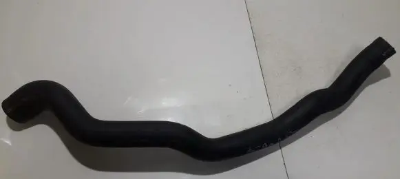 Volvo XC90 Engine coolant pipe/hose 08649741