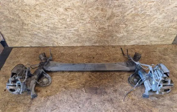 Nissan Qashqai Rear axle beam 
