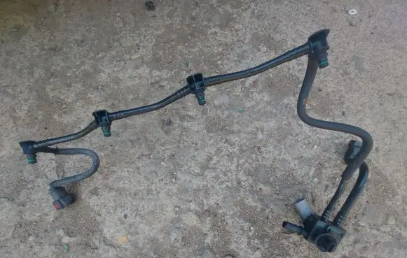 Renault Trafic II (X83) Fuel return line/hose 