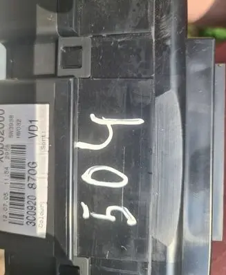 Volkswagen PASSAT B6 Speedometer (instrument cluster) 3C0920870G X0032000