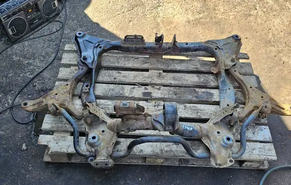 Honda FR-V Front subframe