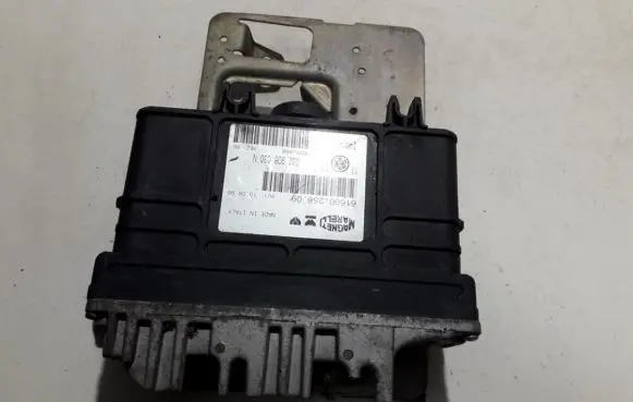 Volkswagen Golf III Engine control unit/module 032906030N 6160025609