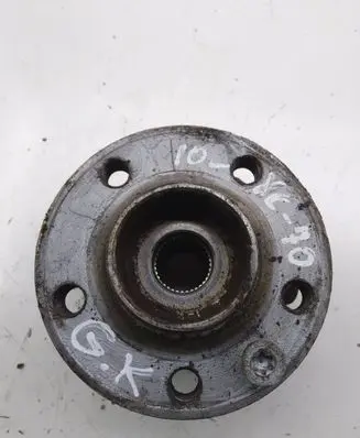 Volvo XC70 Rear wheel hub