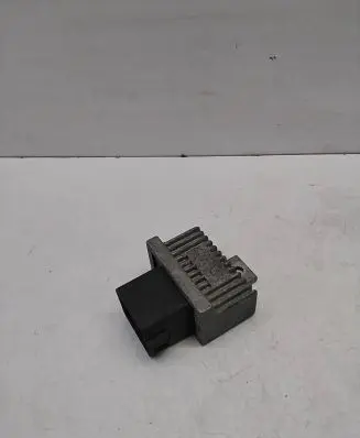 Glow plug pre-heat relay