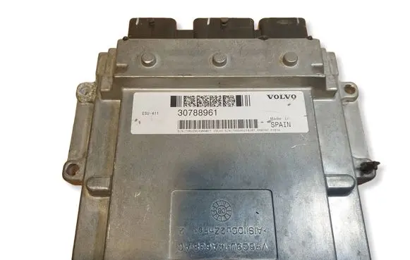Volvo S40 Engine control unit/module ECU 30788961 ESU411