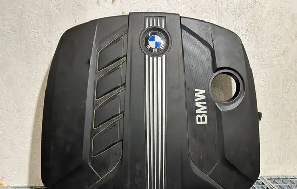 BMW 5 F10 F11 Engine cover (trim)