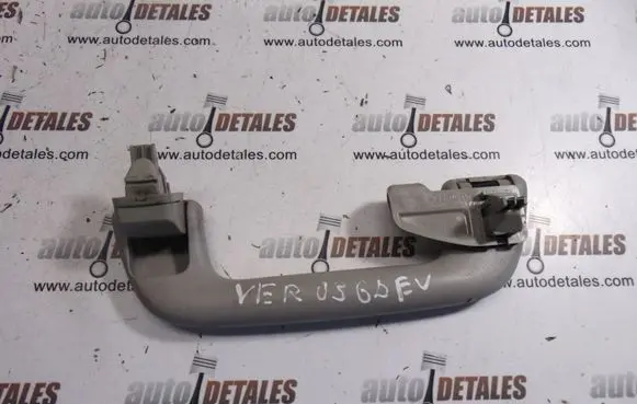 Toyota Corolla Verso E121 Rear interior roof grab handle