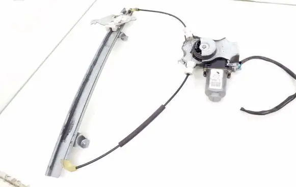 Nissan Almera N16 Front door window regulator with motor 400601T2