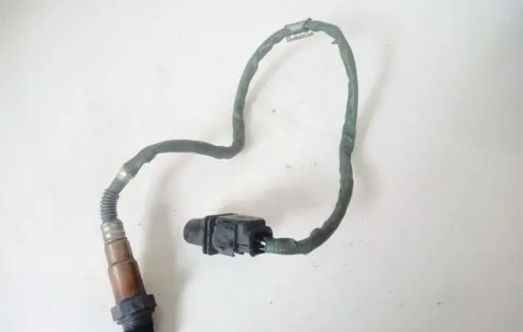 Mercedes-Benz E W212 Lambda probe sensor 0258017108