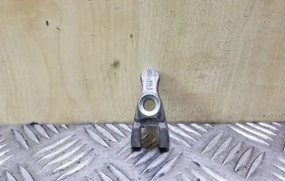 Opel Astra H Fuel Injector clamp holder FGPB148