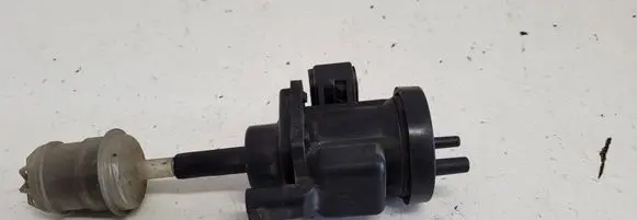 Mercedes-Benz A W168 Turbo solenoid valve 4715396