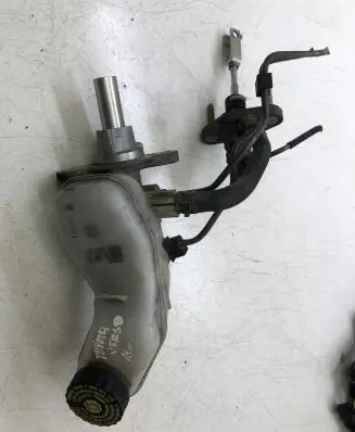 Toyota Verso Master brake cylinder