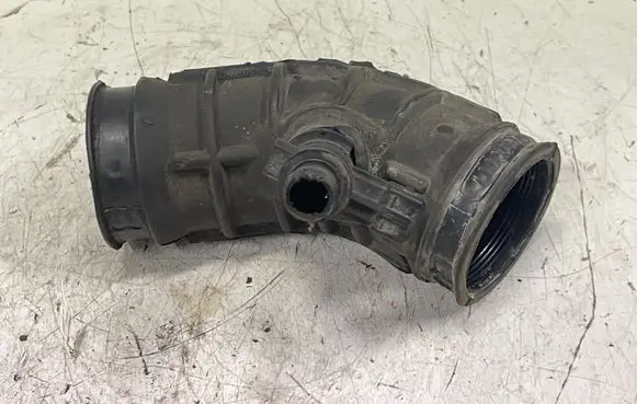 Volvo XC70 Air intake hose/pipe 3063854