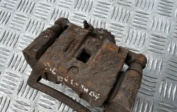 KIA Sorento Rear brake caliper