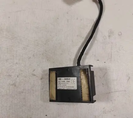 Opel Vivaro Other relay 303004